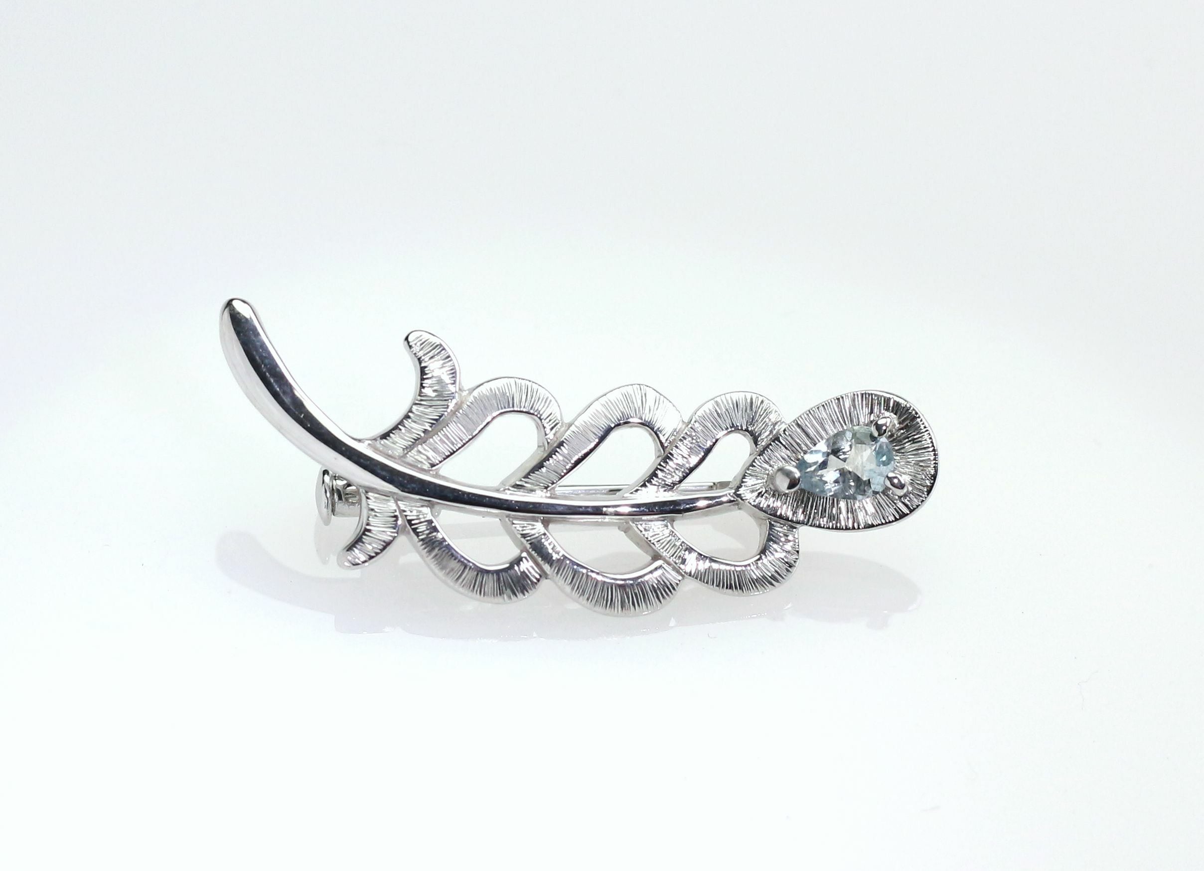 アクアマリンブローチ 0.32ct | Atelier Ozaki