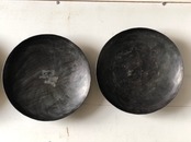 黒鉄のお皿 底台付 S 直径12cm