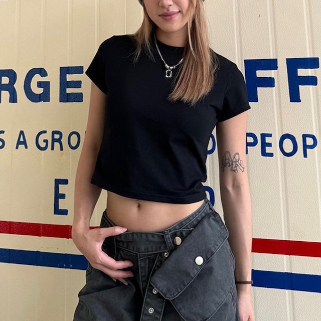 basic cropped short-sleeve tee　ベーシッククロップド半袖ティー　J2073