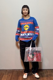 LIDLカラフルロゴニット