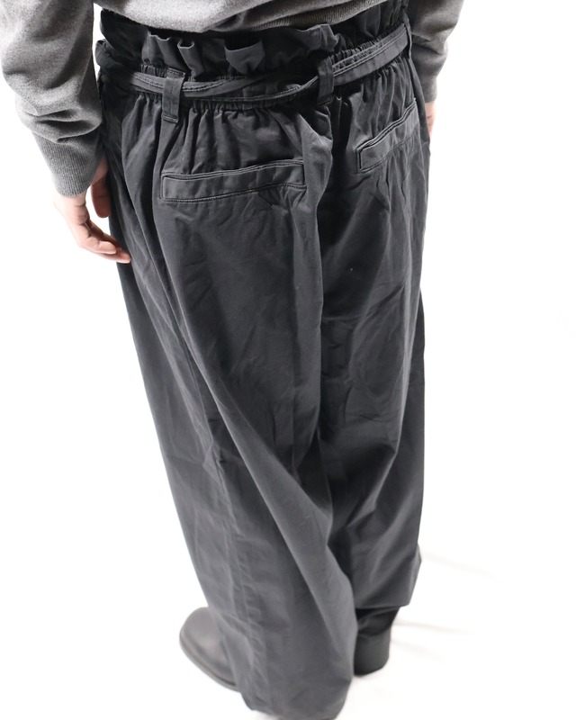 belted 1 tuck wide trousers