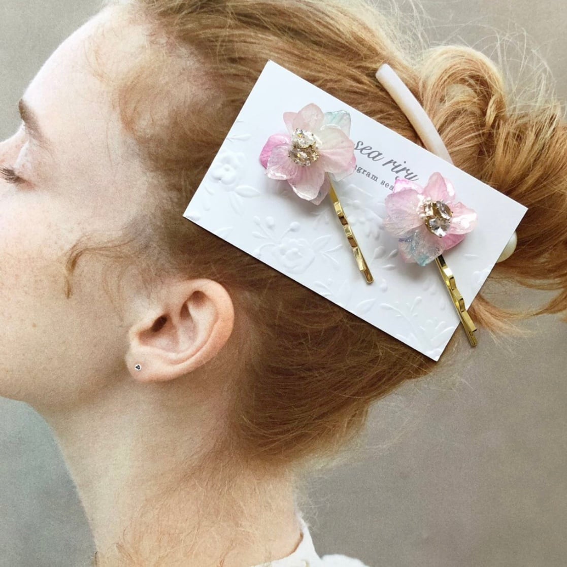 【もこもこフラワー】ベビーヘアクリップ　キッズヘアクリップ　ヘアピン クリップ 子供 8点セット ふわふわ アクセサリーbox ベビー 髪