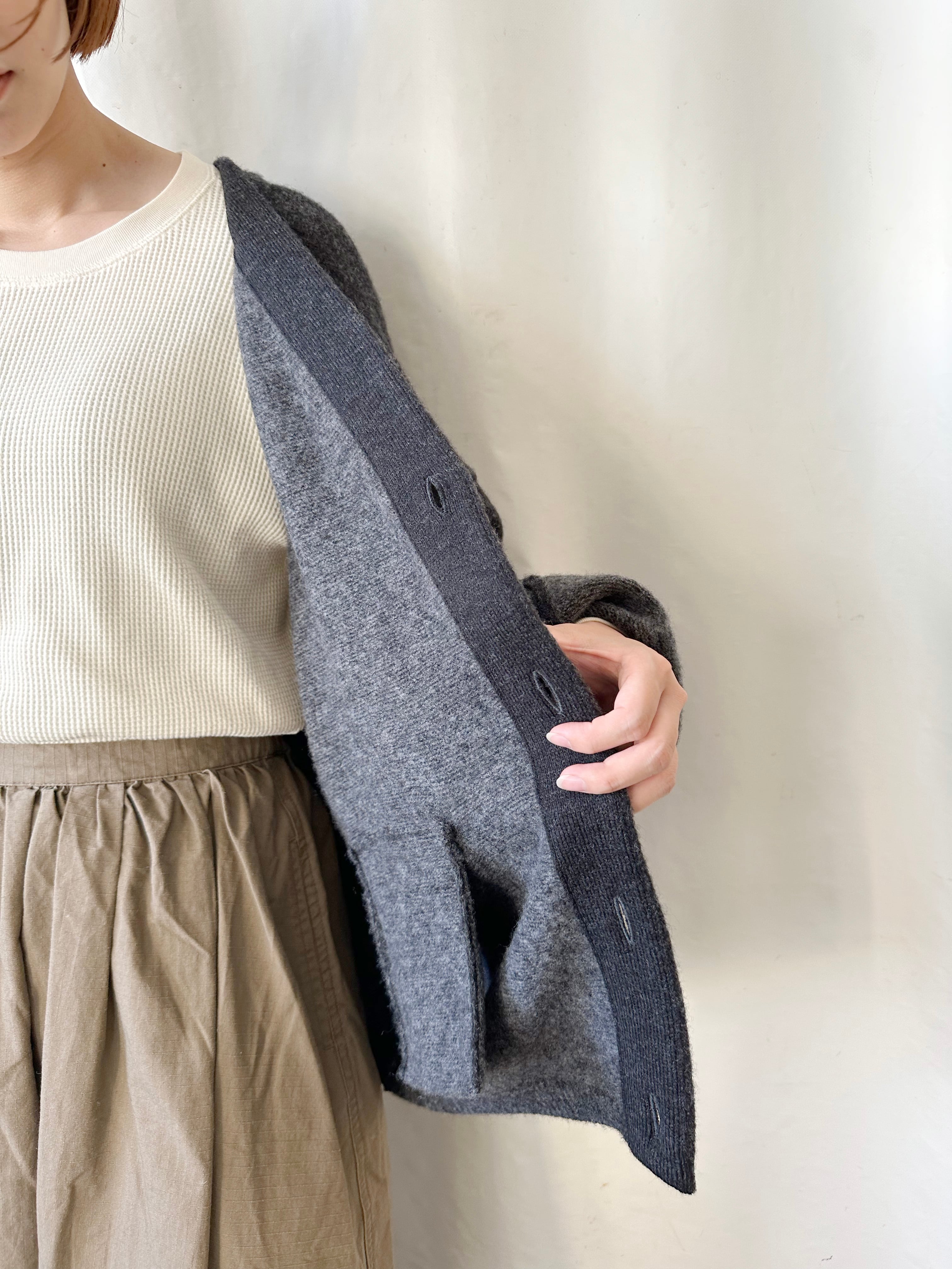 完売御礼_腕まくりで袖の長さ自由自在!! ゆったりサイズのカーディガン