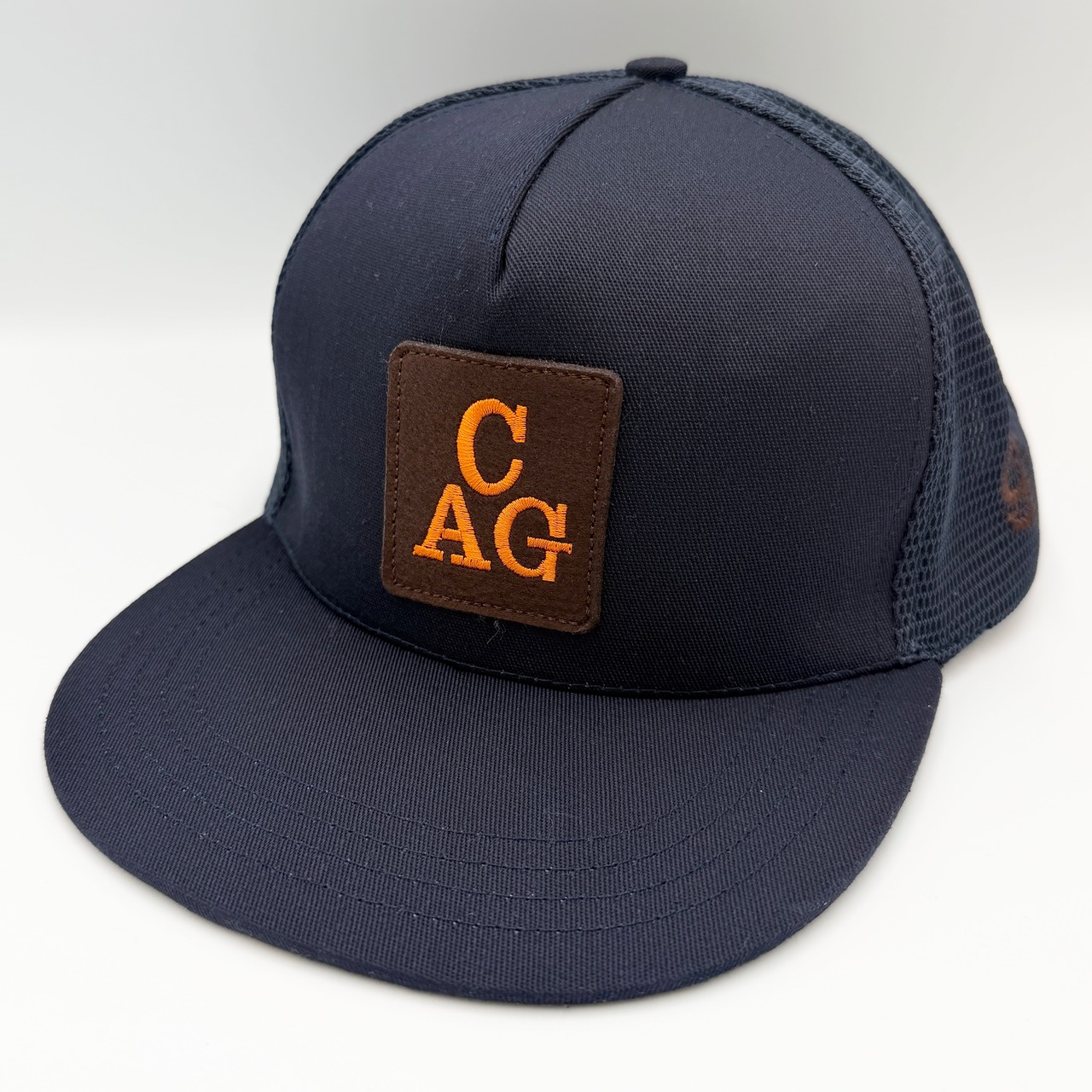 【gifthat別注】Coopers Town Felt on Embroidery Logo Mesh Cap