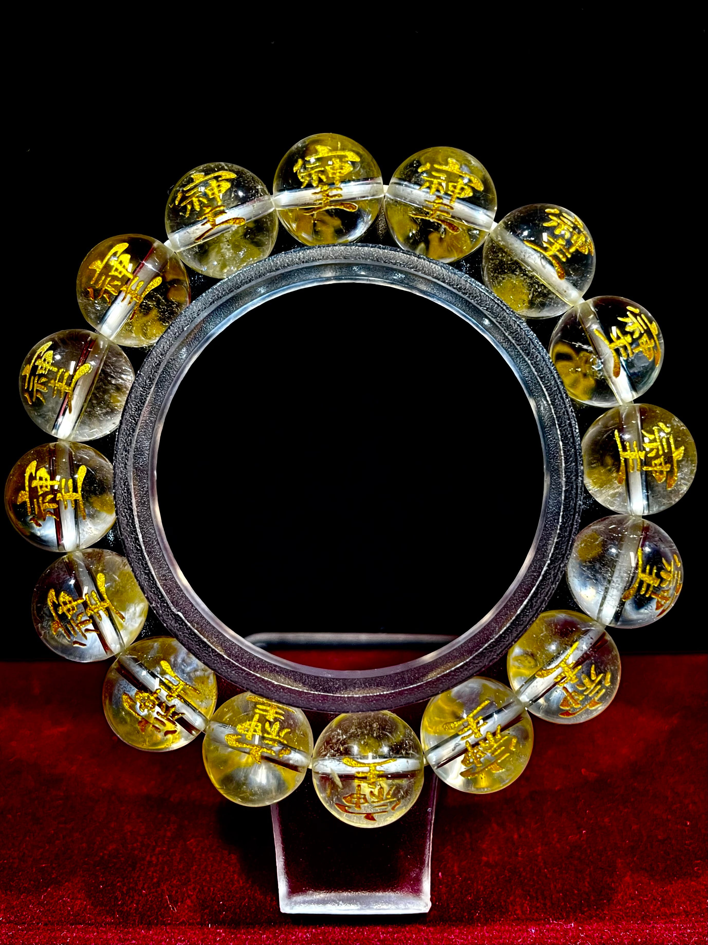 2) ハイエナジー&ハイパワーの象徴「そしじ」クオーツ・ブレスレット(レディース)