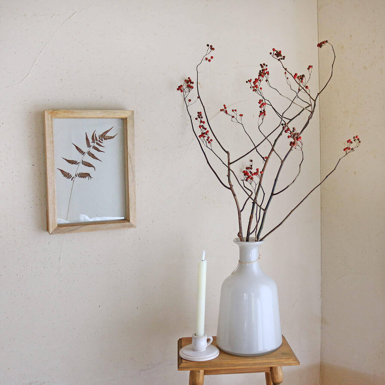 大枝 赤い実 長さ約60cm〜80cm】 野バラの実 ◇ドライフラワー 枝 長い