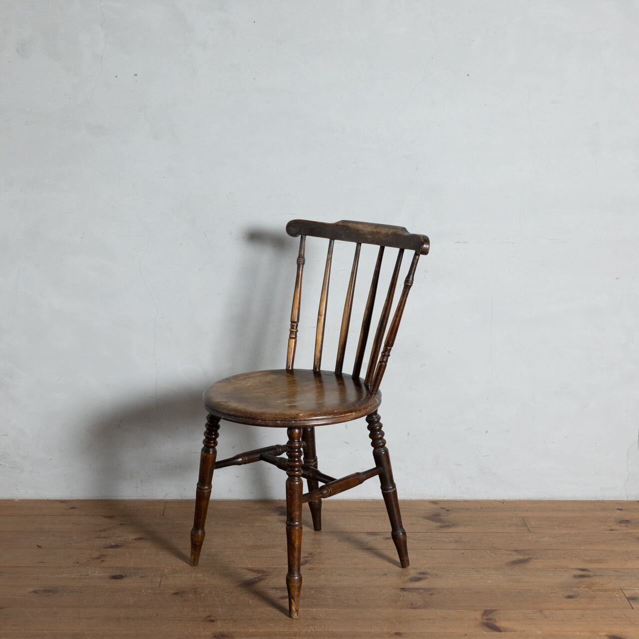 Ibex Chair / アイベックスチェア〈ダイニングチェア・ウィンザー