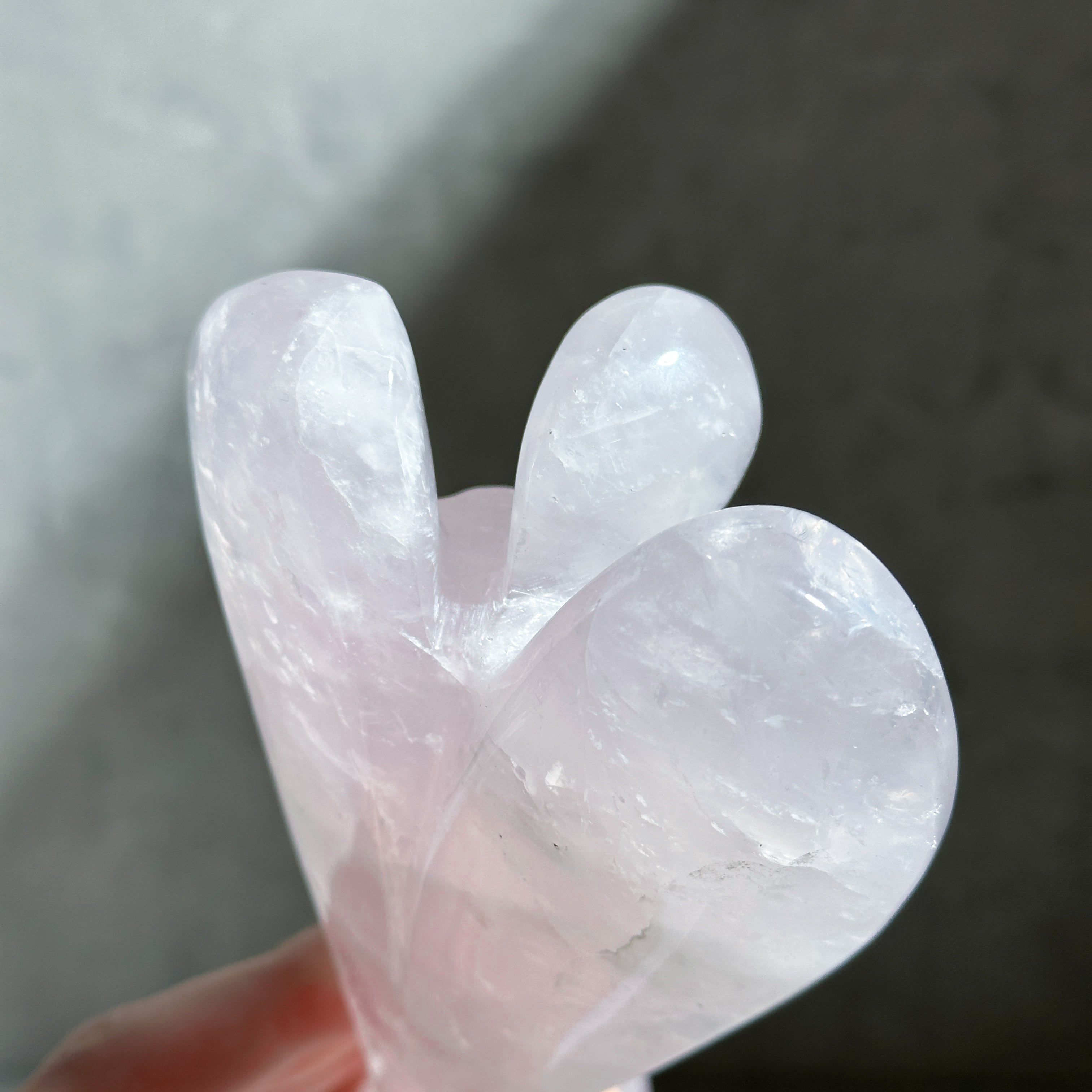 ローズクォーツ エンジェル61◇ Rose Quartz ◇天然石・鉱物