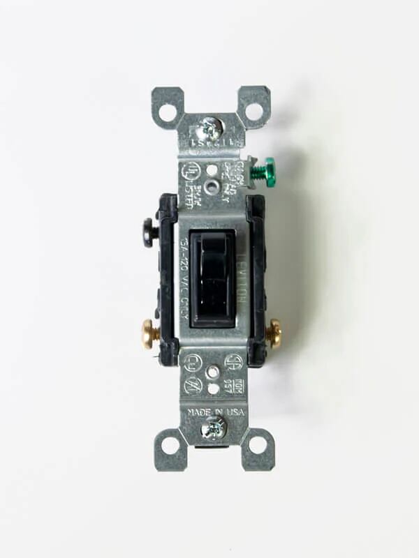 AXCIS 3路スイッチ ブラック #494 E11 JO151