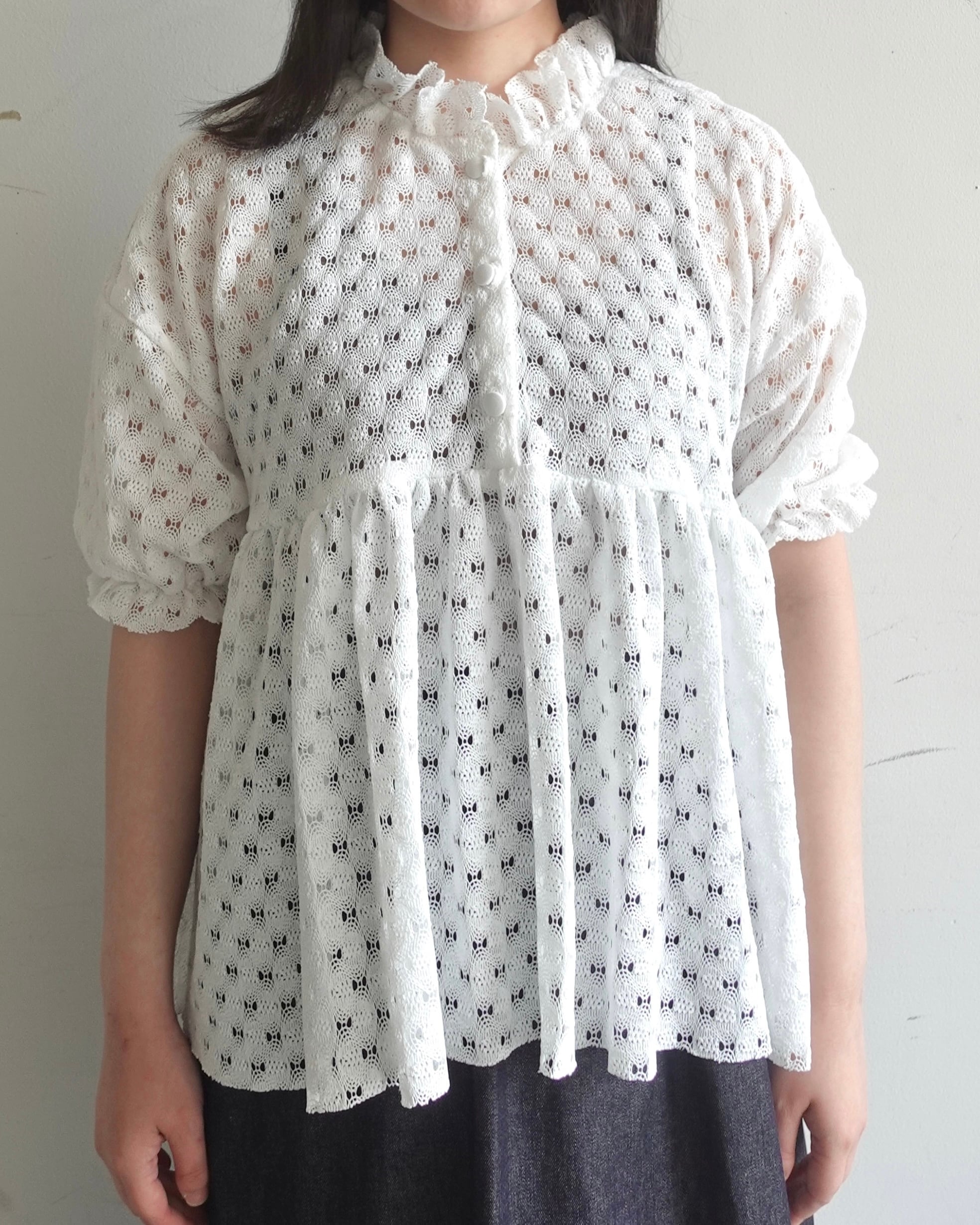 puku-puku lace blouse