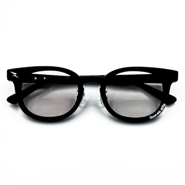 Ash Grayレンズ ⚡︎ Open2 / Matte Blackフレーム ⚡︎