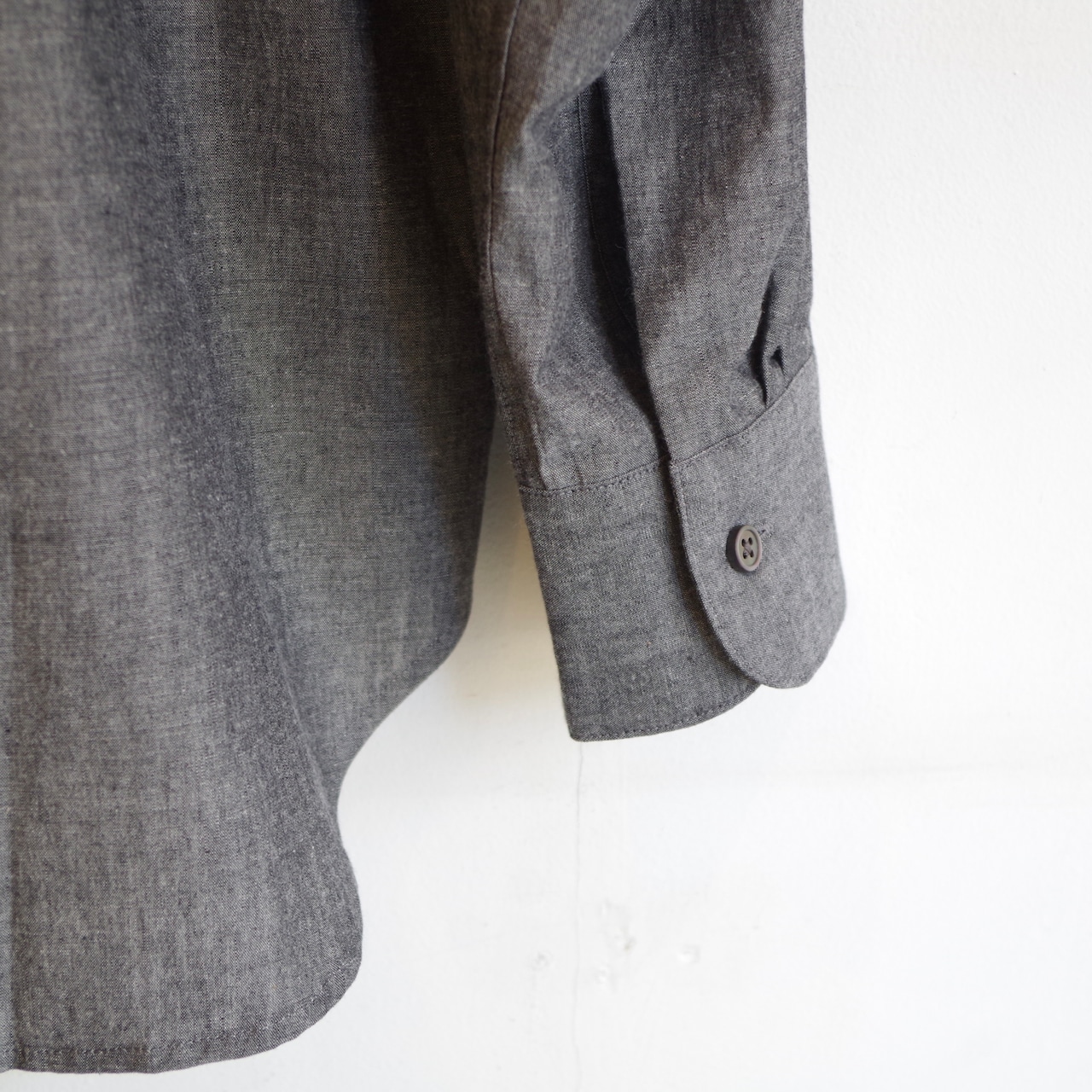 comm.arch.  Super Soft Cotton Chambray Shirt