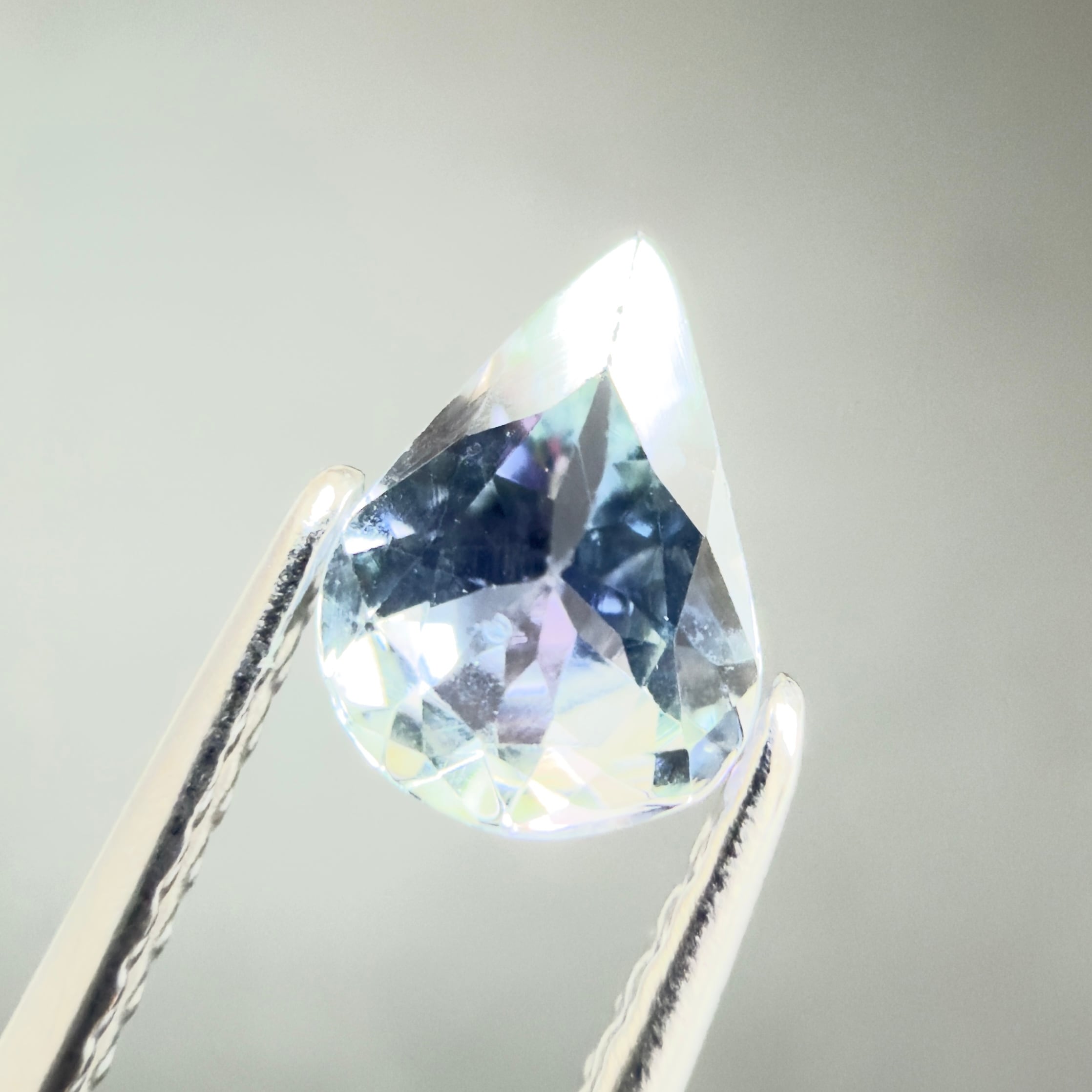 バイカラータンザナイト】 ルース タンザニア産 0.57ct | たからいし
