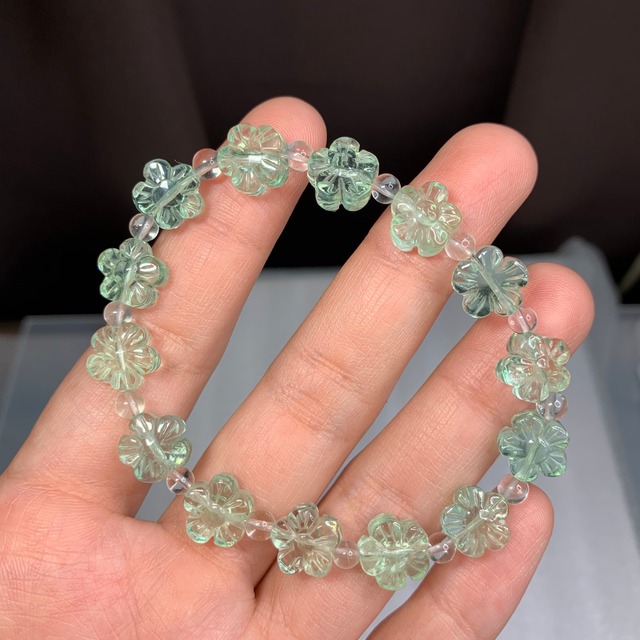 フローライトお花ブレスレット