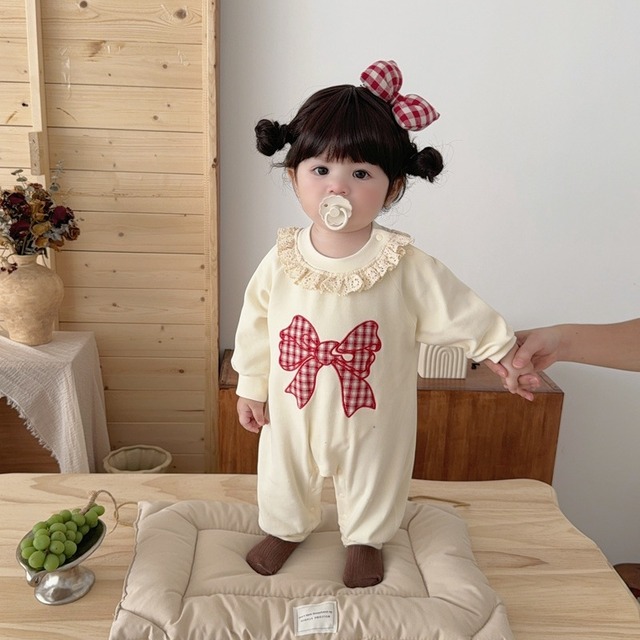 【BABY】レッド蝶結びプリントロンパース