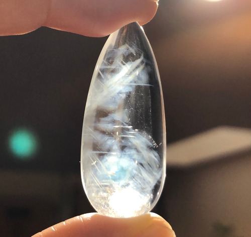 風になり、軽やかに動く