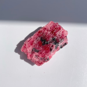 高品質◎ ロードナイト 原石04◇Rhodonite◇パワーストーン・天然石