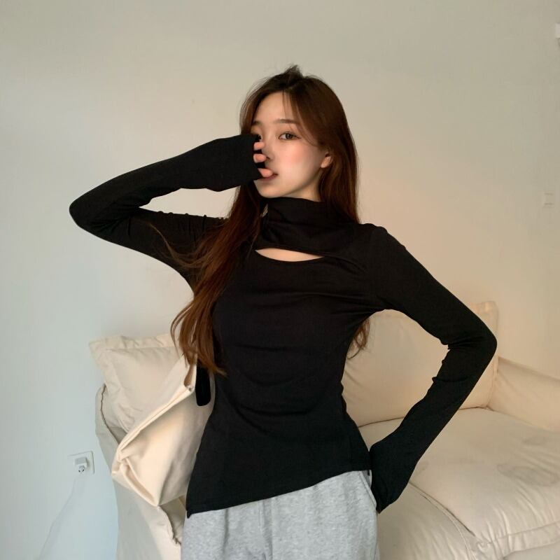 タートルネックニットボトミングシャツは、2020年秋冬の女性の新しいスタイルの黒のフェイクツーピースタイトフィット長袖セーターを上回ります ブラックストロベリース45877451162