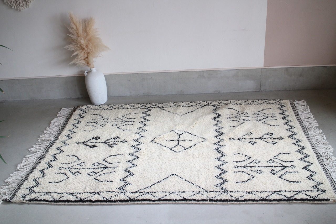 Moroccan rug Beni Ourain 238×155cm　No275