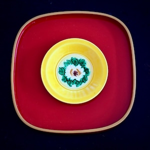 【50612】 珉平焼 黄色　花（1個） 明治 / Minpei Yaki Plate Yellow Flower / Meiji Era