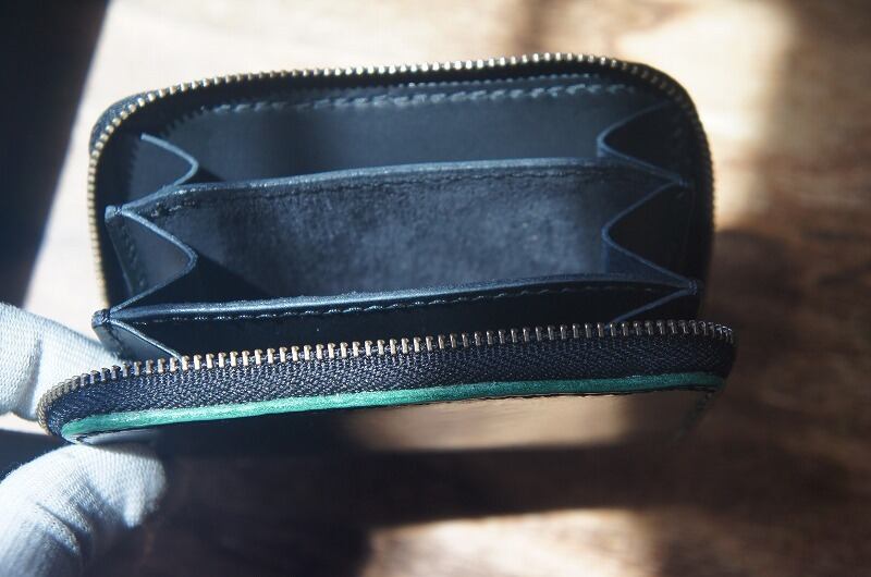 ルガトショルダーのミニラウンドファスナー【グリーン】｜手作り革財布