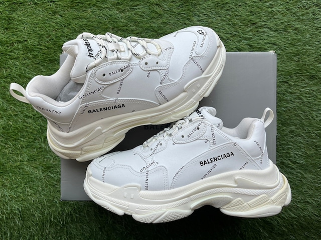 BALENCIAGA TRIPLE S AOP LOGO SNEAKERS WHITE 43 536737 36525