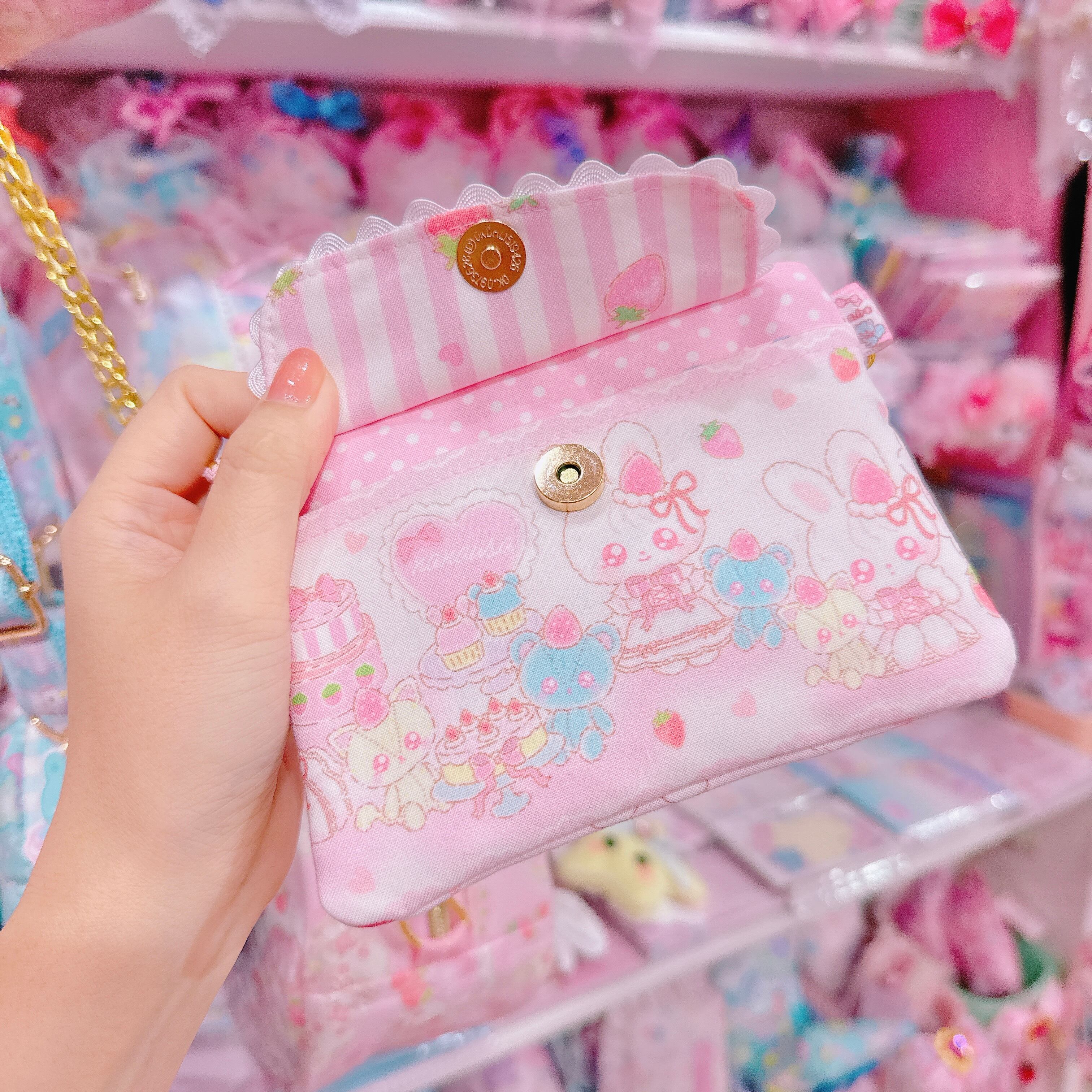 【N9】18-6キーリール付きポーチ(ポケットティッシュ入り)