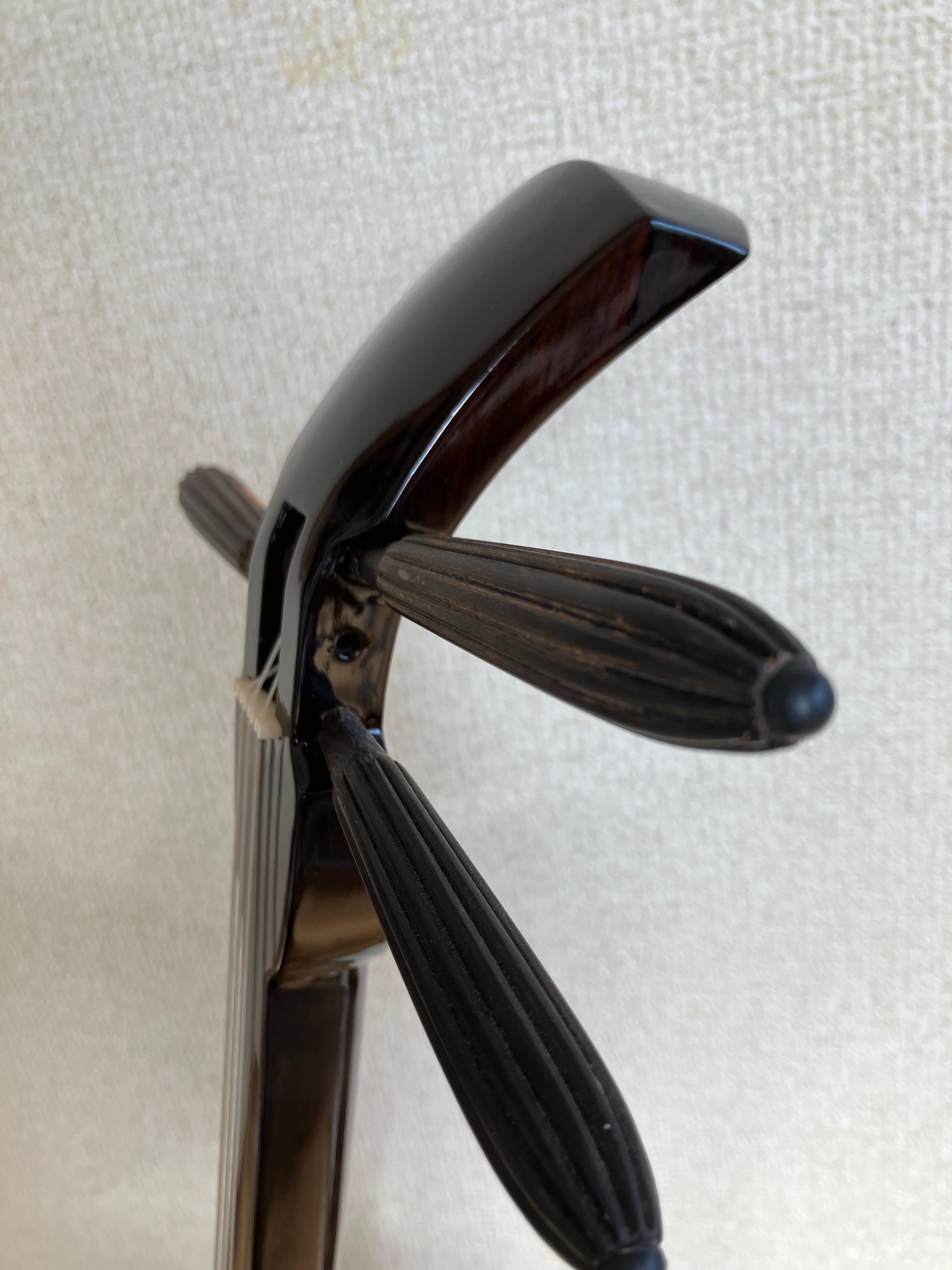 名工 新城慎幸作 黒檀小マカビスンチ仕上げ | クオレ三線工房えぞ三弦