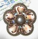 凝った細工のデザインのボリュームブローチ　コスチュームジュエリーのセール通販　9333B
