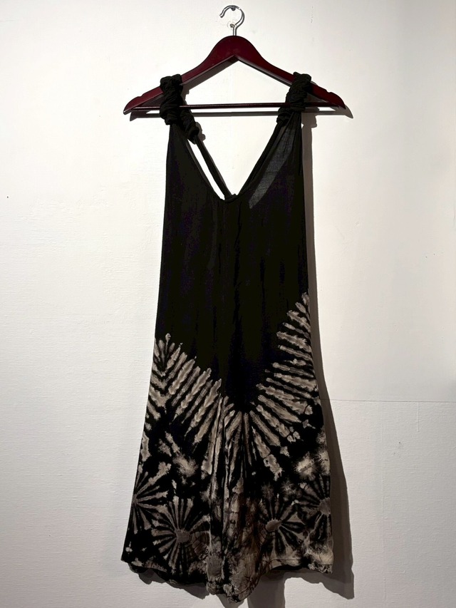 tie-dye sleeveless dress