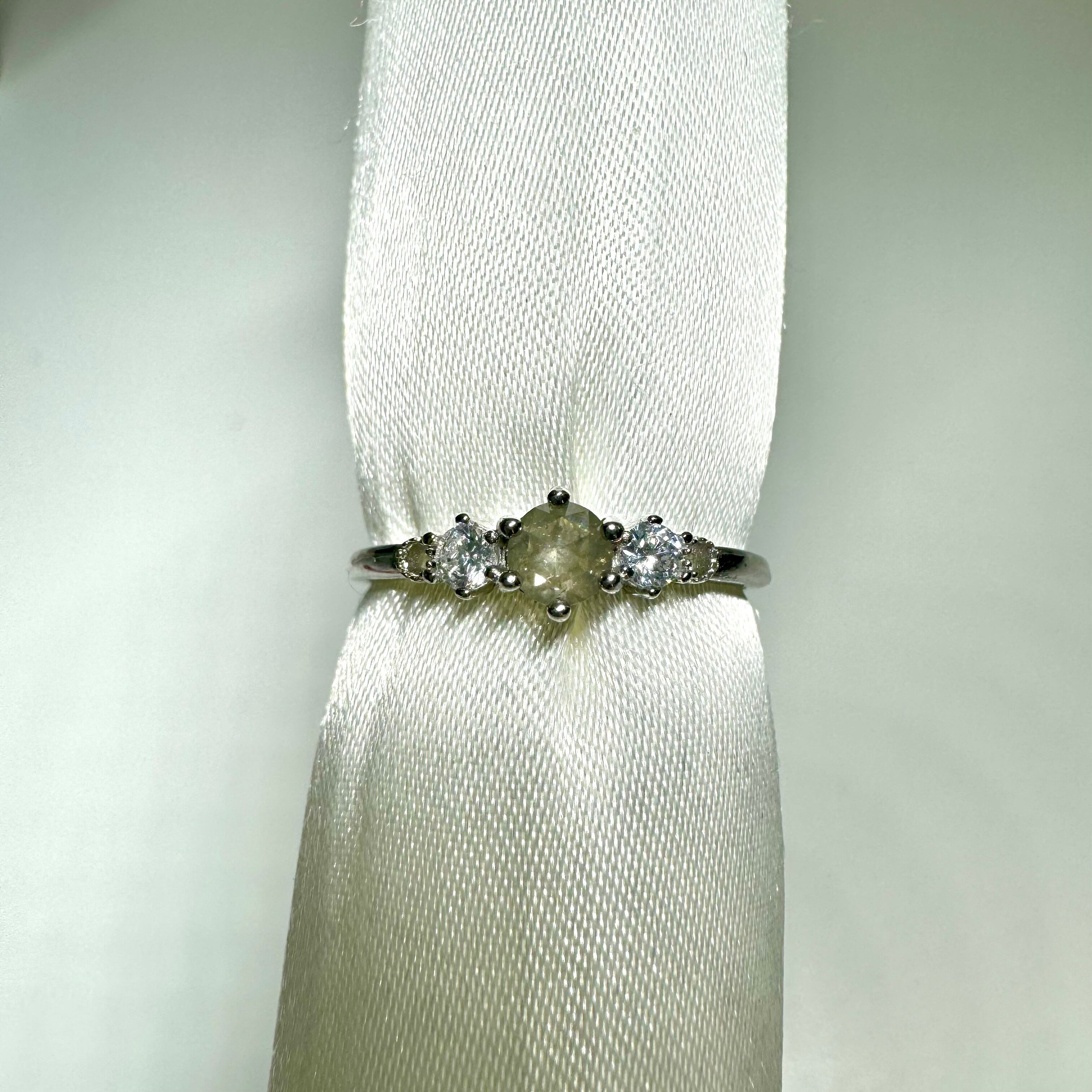 プラいちRing♦︎ローズカットダイヤ ♦︎(UV蛍光)