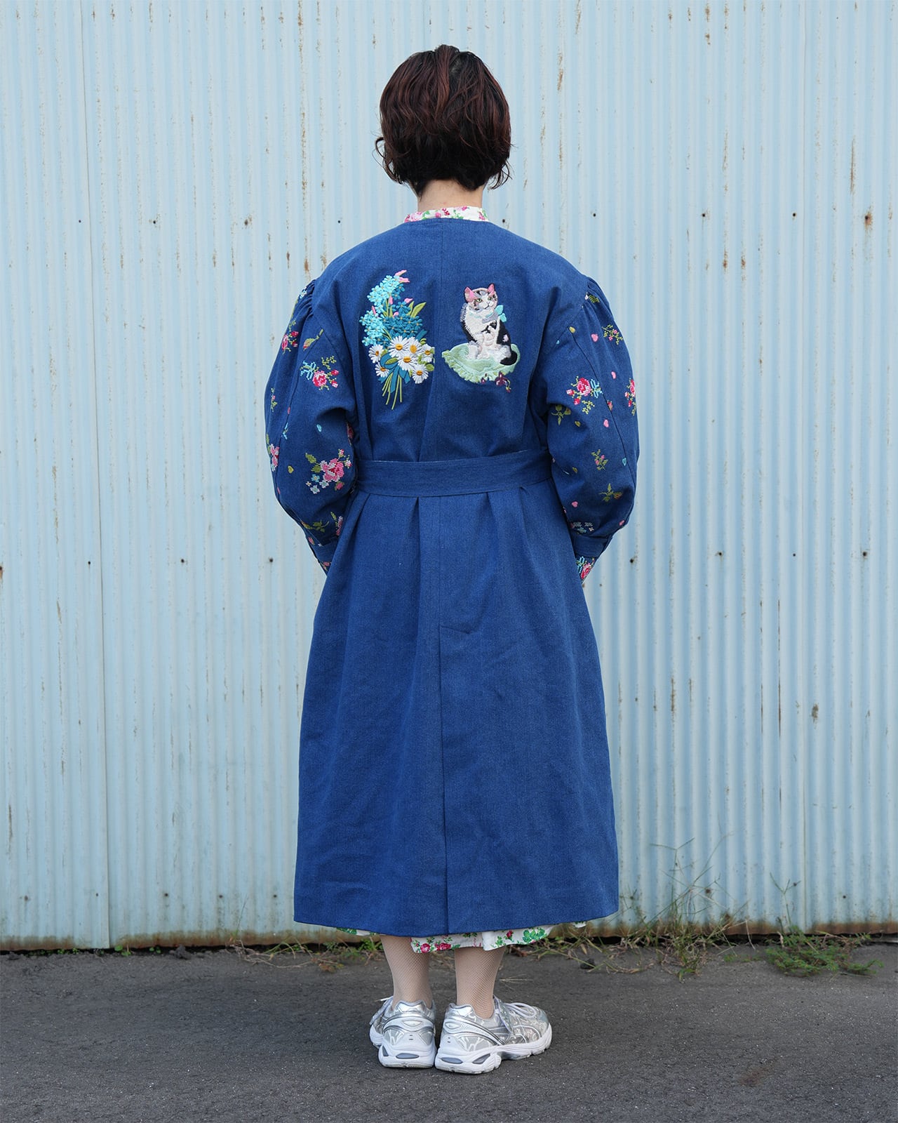 刺繍デニムコート Collarless embroidered coat (Dark blue