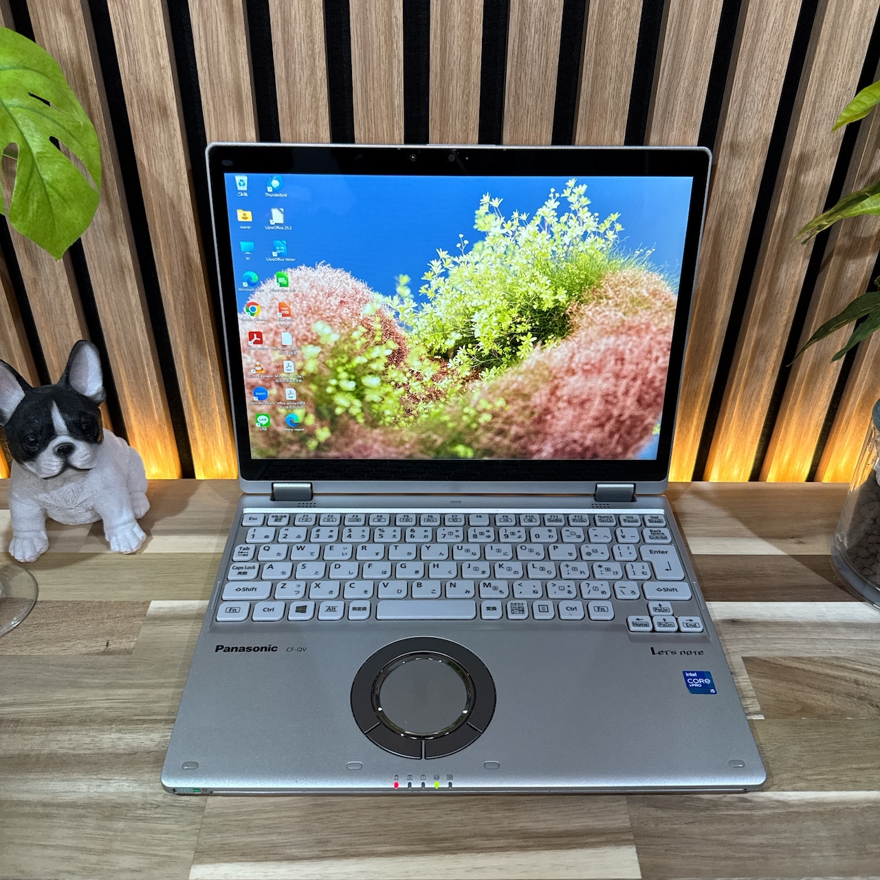 \ 公式ショップ限定価格❣️/ 《希少タッチパネル式》Let's note QV1 第11世代 2in1モデル メモリ8GB SSD256GB ノートPC 安心サポート＆3ヶ月保証付き