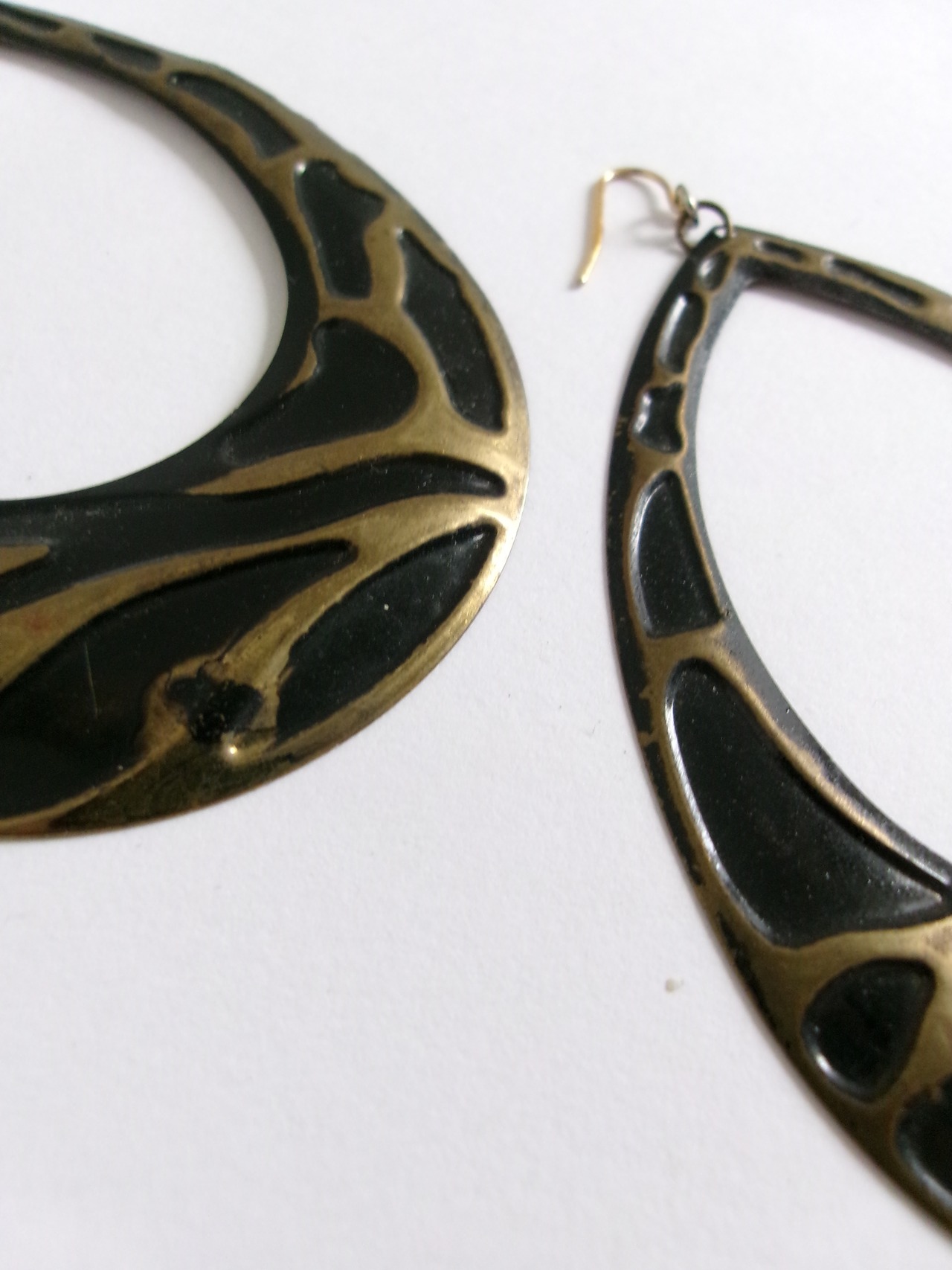 Tear-shaped earrings | ピアス