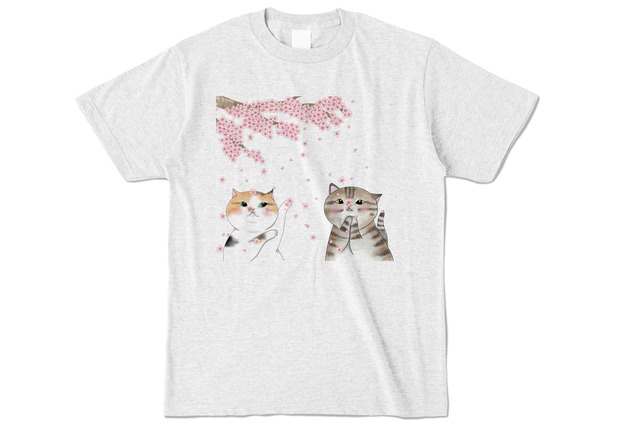 猫と桜のＴシャツ