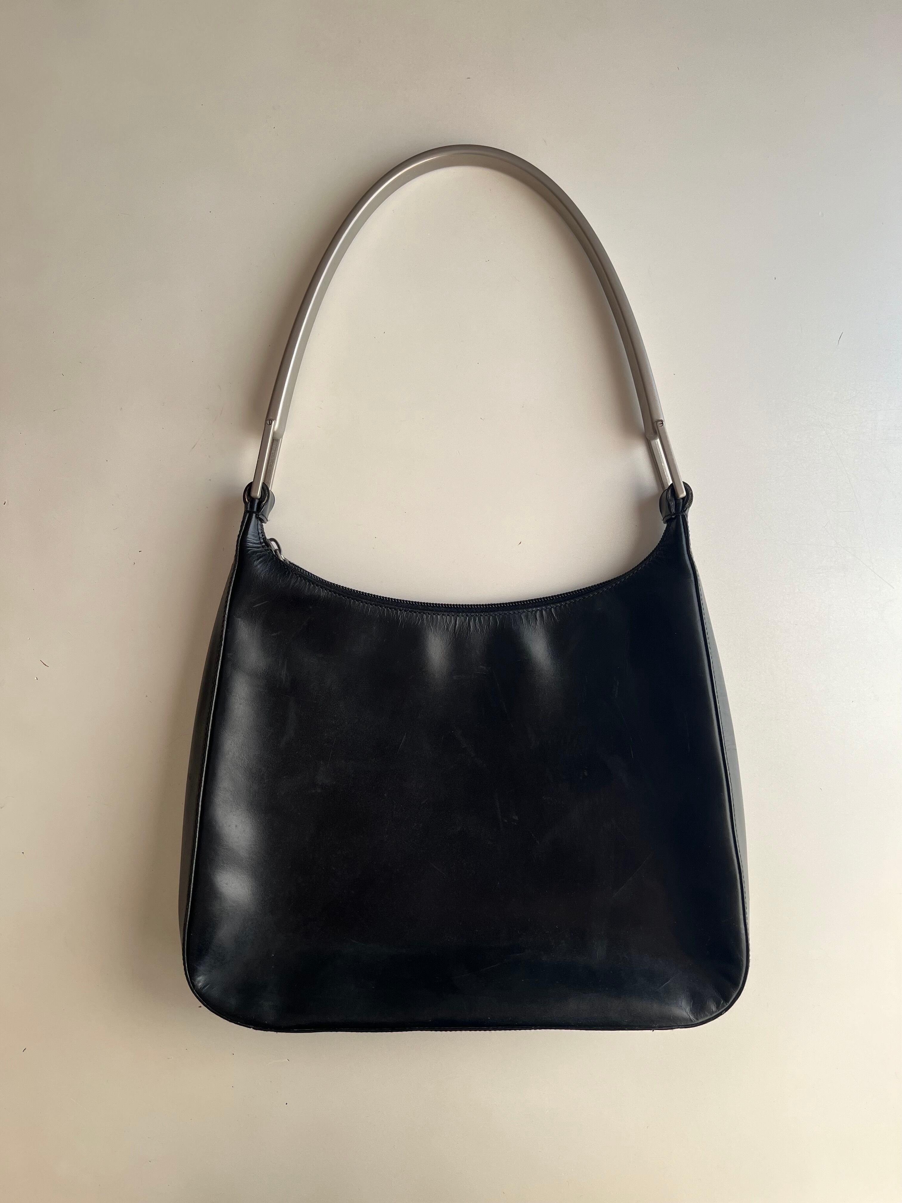 FW1998 PRADA METAL HANDLE LEATHER BAG | triptraproll