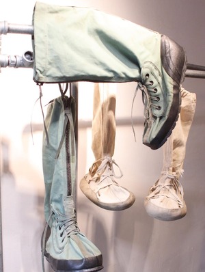 1980s u.s military N-1B over boots .