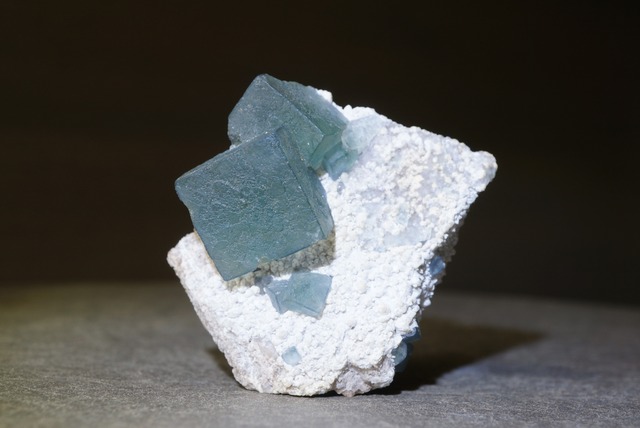 内モンゴル産モランディフローライト/クォーツ Fluorite / Quartz 1646