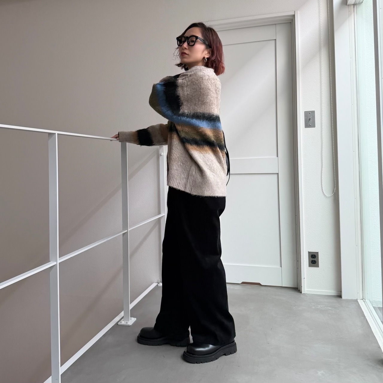 マルチカラーニットVネックCD/ベージュ