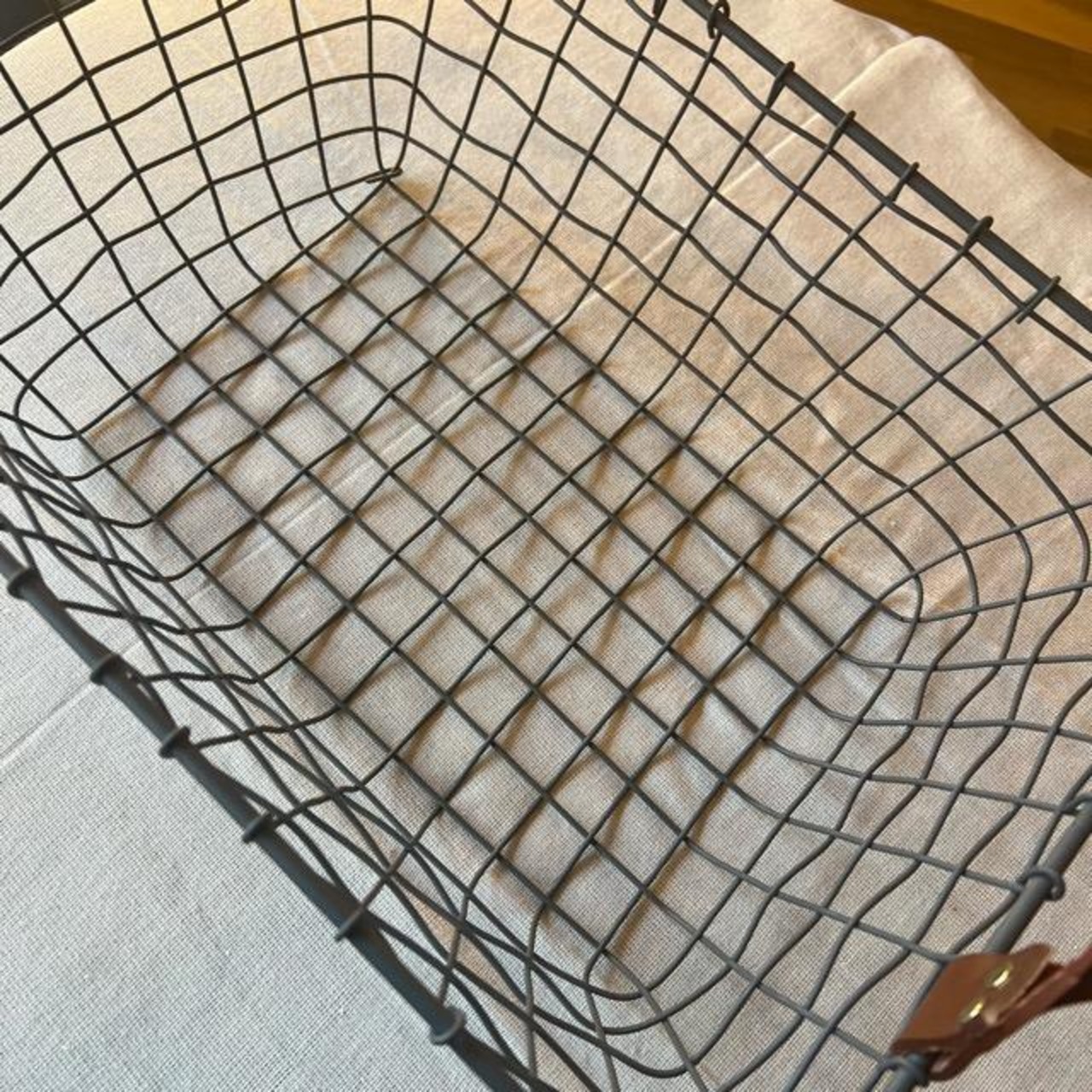 Large leather rectangular wire basket　