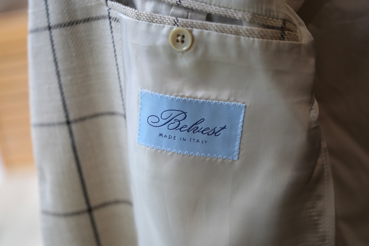 【Belvest】 サマーウールジャケット３混紡 ウィンドーペン  Size: 48 / USED