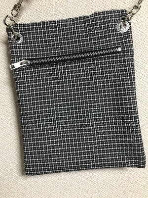 UNFINISHED FUTUREサコッシュ