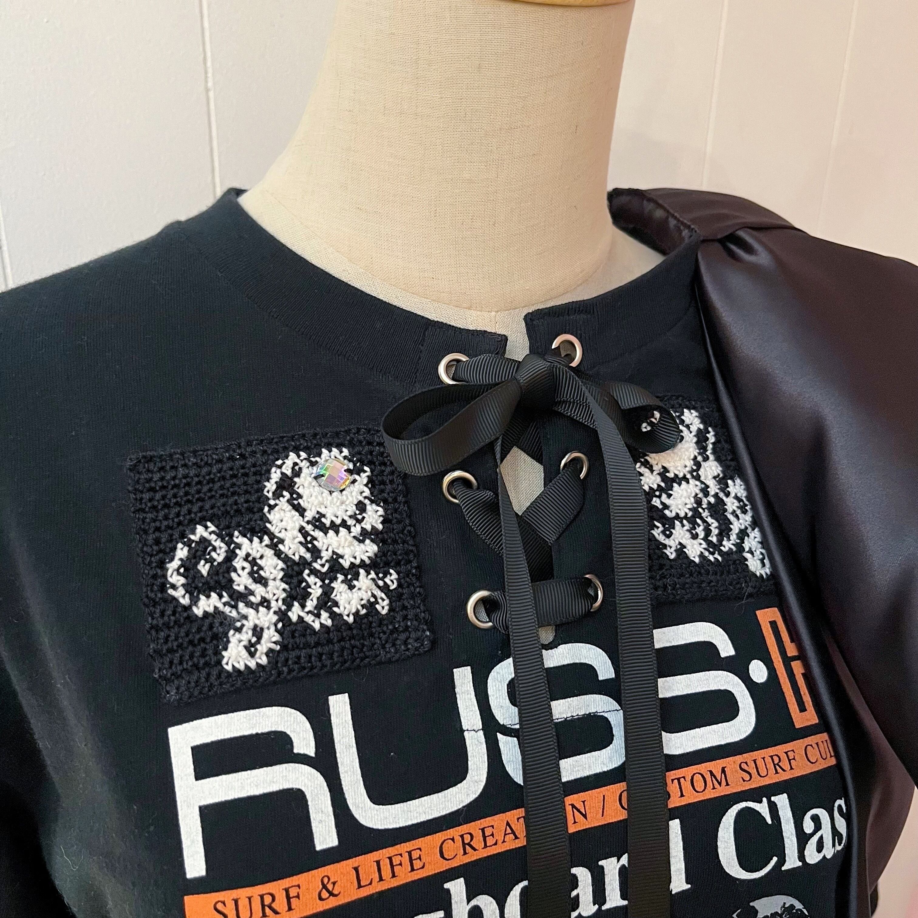 remake ˚✧₊ big ribbon black T-shirt