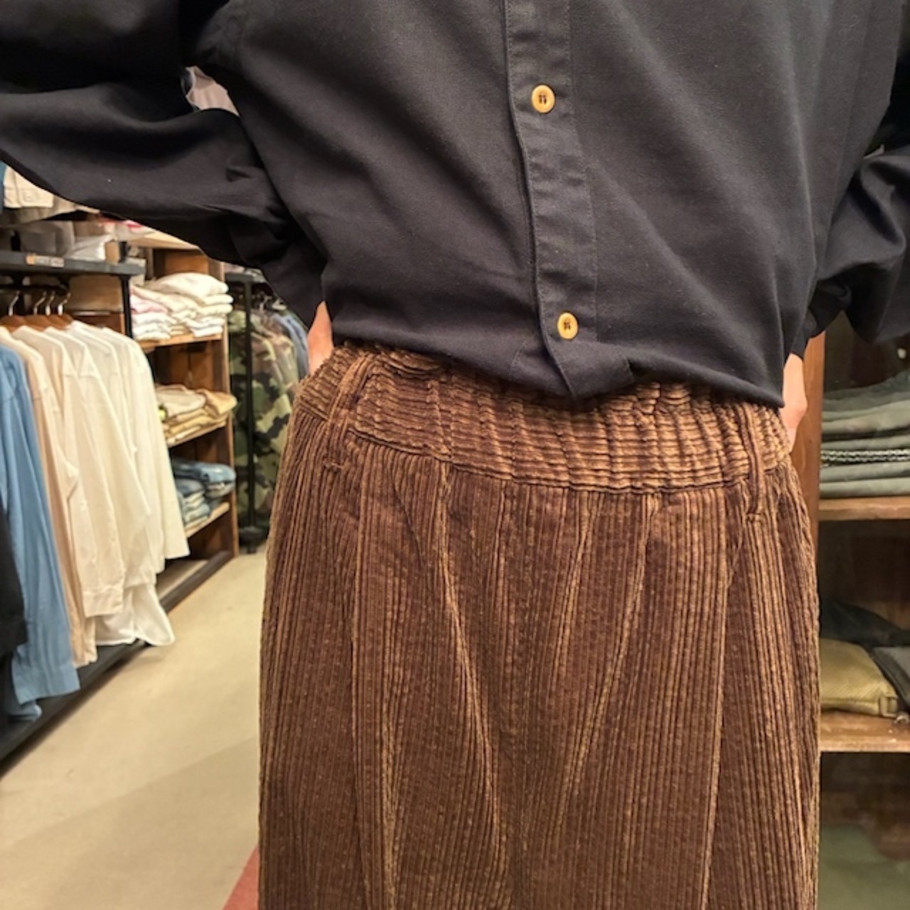 UNIVERSAL TISSU　ユニヴァーサルティシュ　親子コーデュロイイージーサルエルパンツ　ブラウン　イージーパンツ　ボトム　秋冬　レディース　