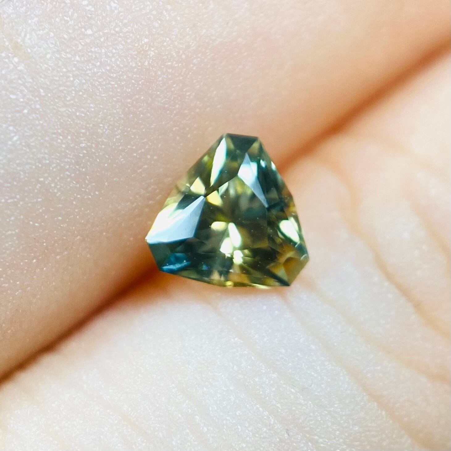 爽やかな風感じるモンタナサファイア