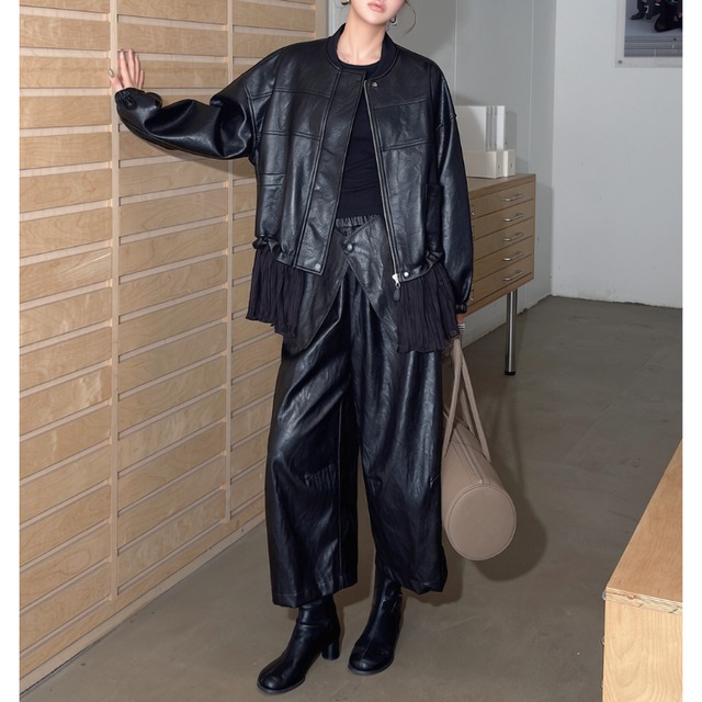 Pleated faux leather setup C1616