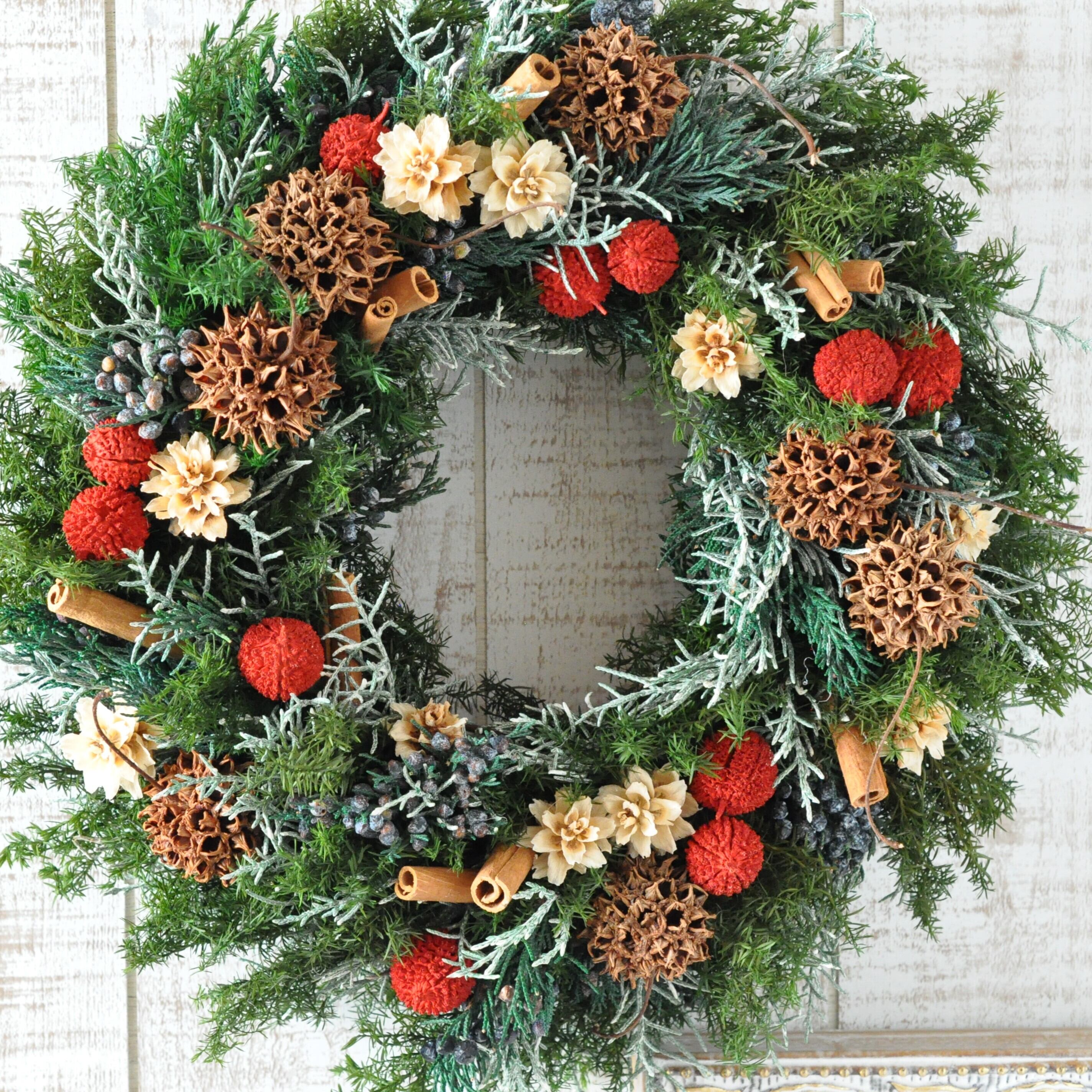 野バラの実やベルギーナッツを紡いだ ベル付き 三日月 クリスマス 
