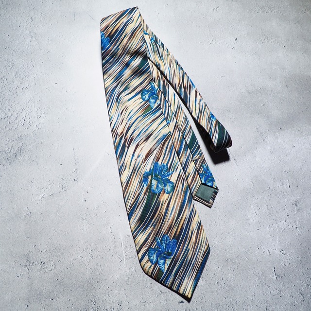 1990s ” KENZO ” Beautiful Flower printed vintage silk Tie