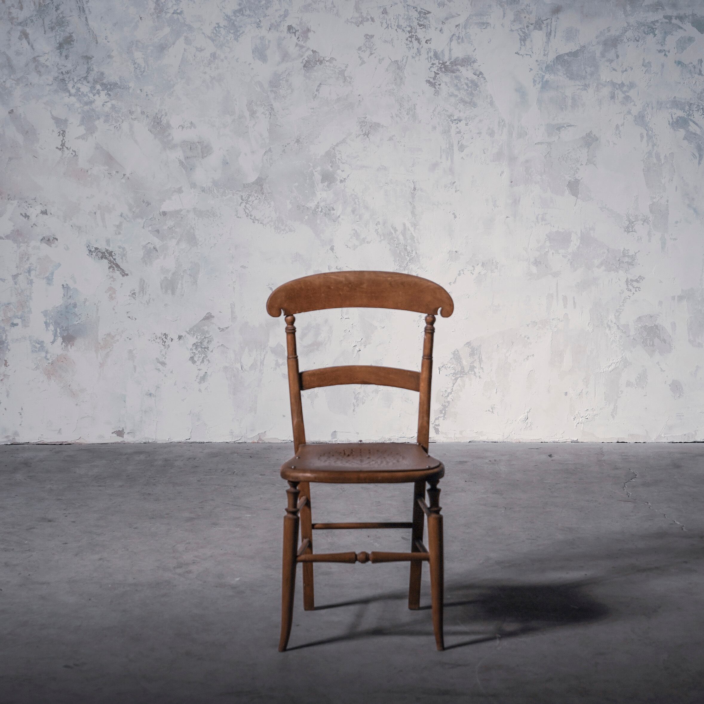 チェア/アンティークチェアー/ウッドチェアー/空間ディスプレイ/撮影背景/スタジオ