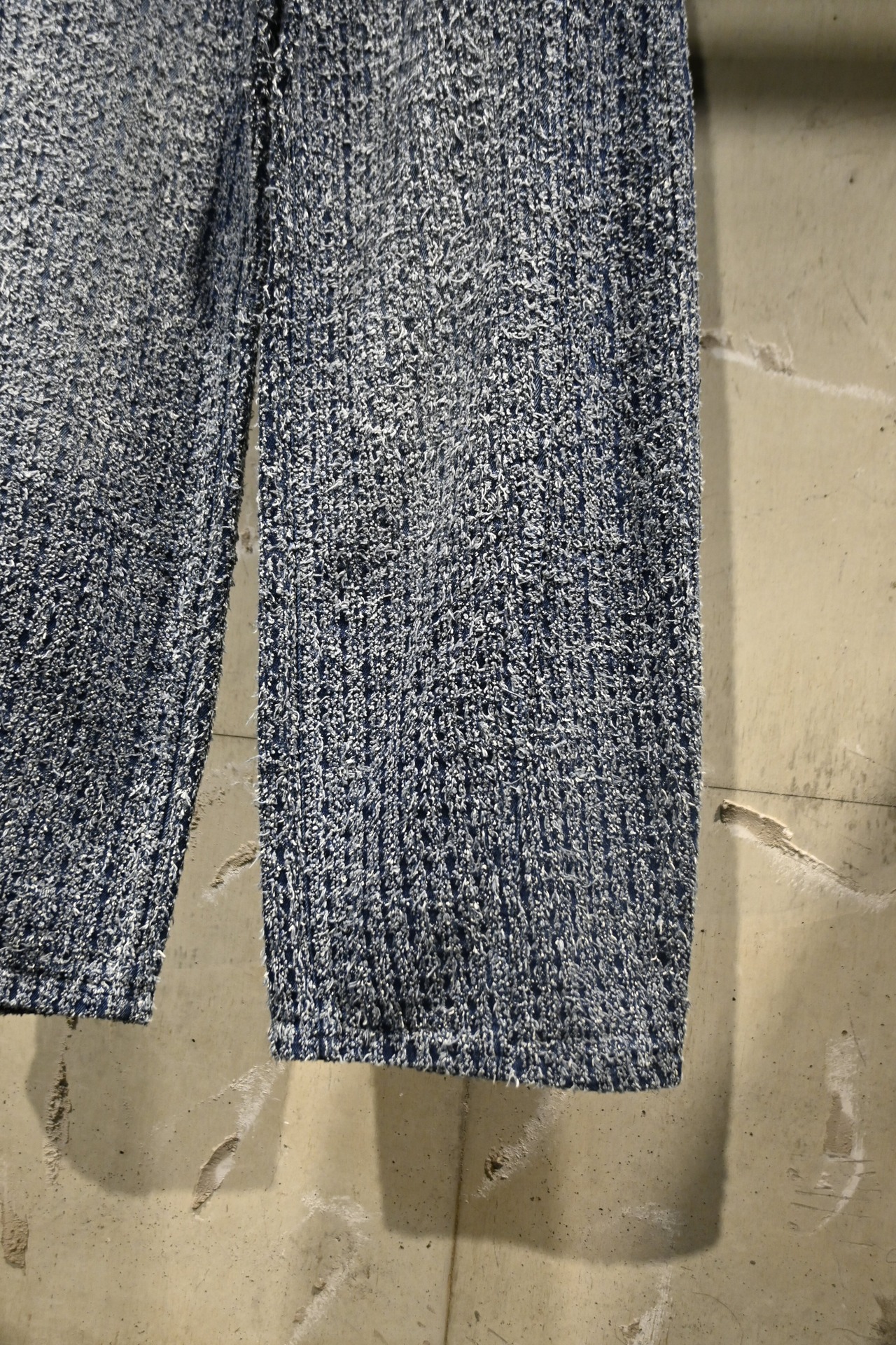 【26AW | MEN】Feng Chen Wang フェンチェンワン / パンツ / Blue Jacquard Washed Denim Jeans FUF22TR37 - 4
